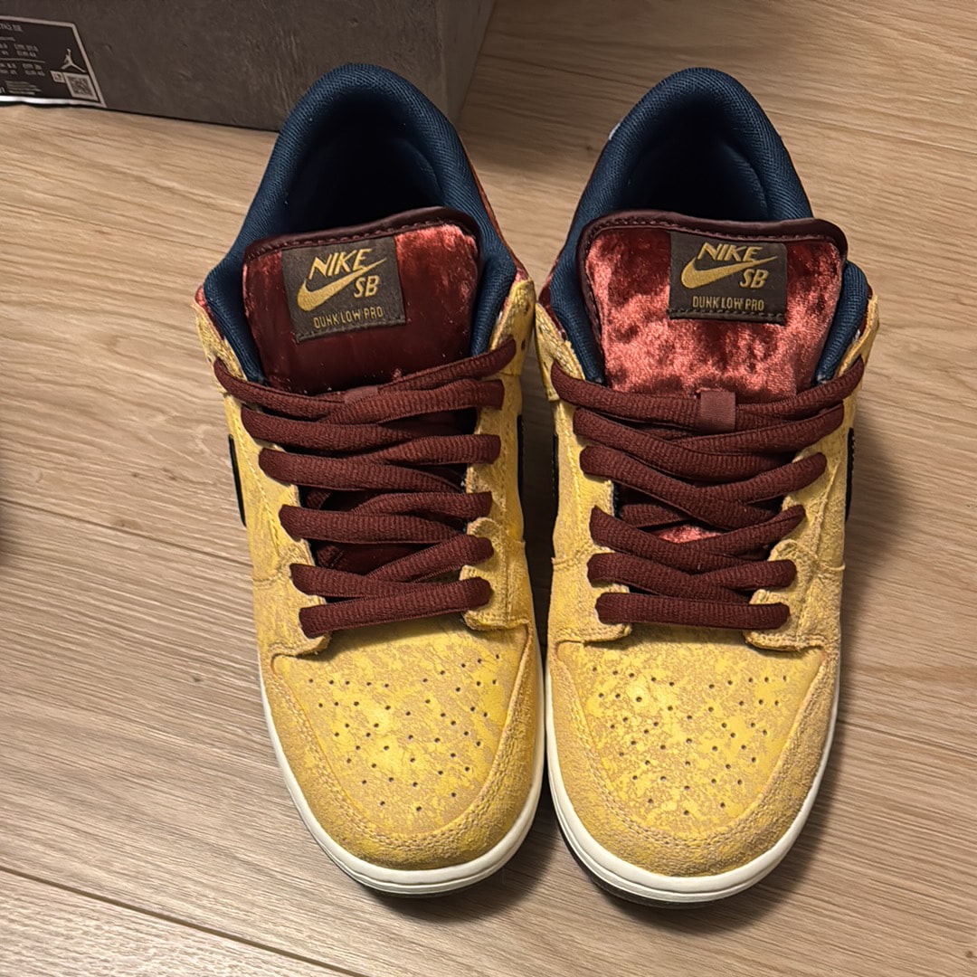 Nike SB Dunk Low Pro "City of Cinema/Celestial Gold and Dark Team Red"