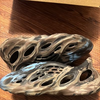 adidas YEEZY Foam Runner "MX Cinder"