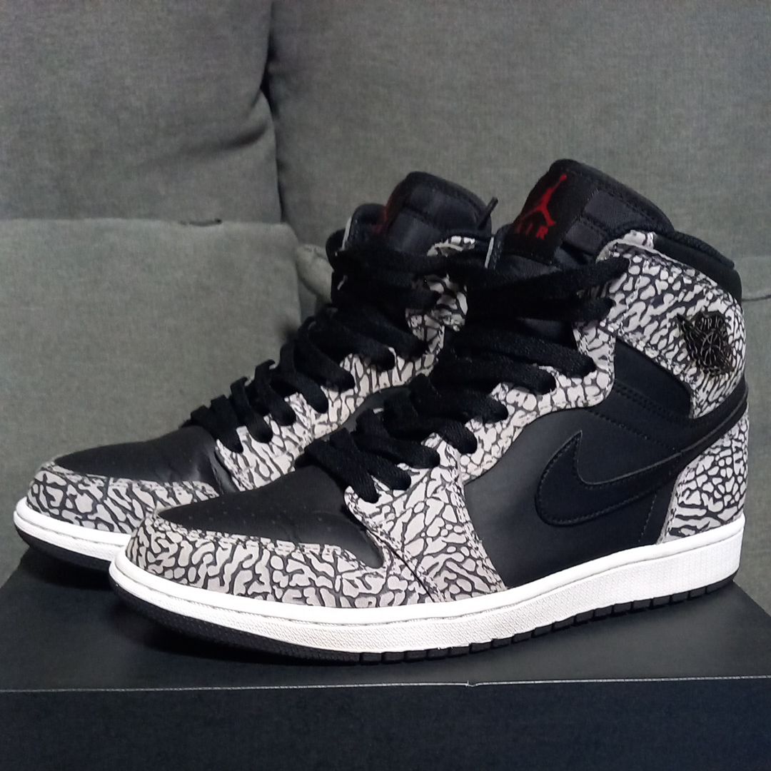 Nike Air Jordan 1 Retro High "Un-Supreme"