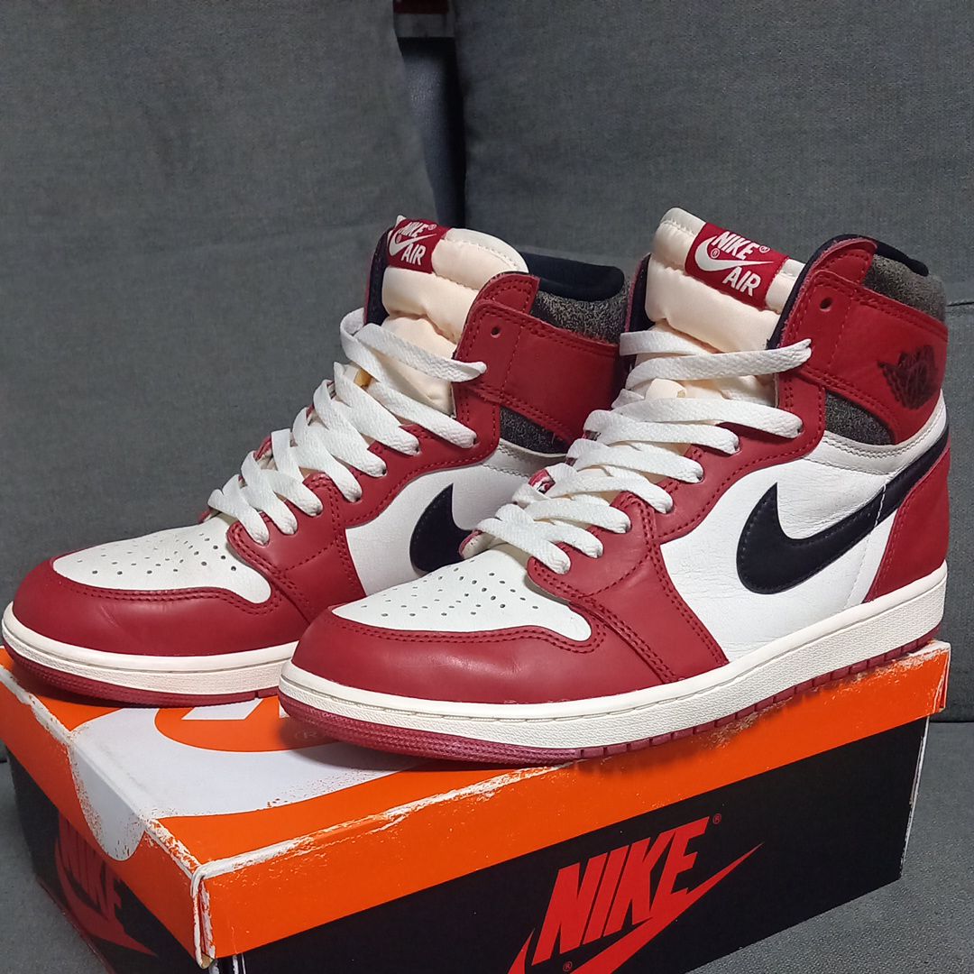 Nike Air Jordan 1 High OG "Lost & Found/Chicago"