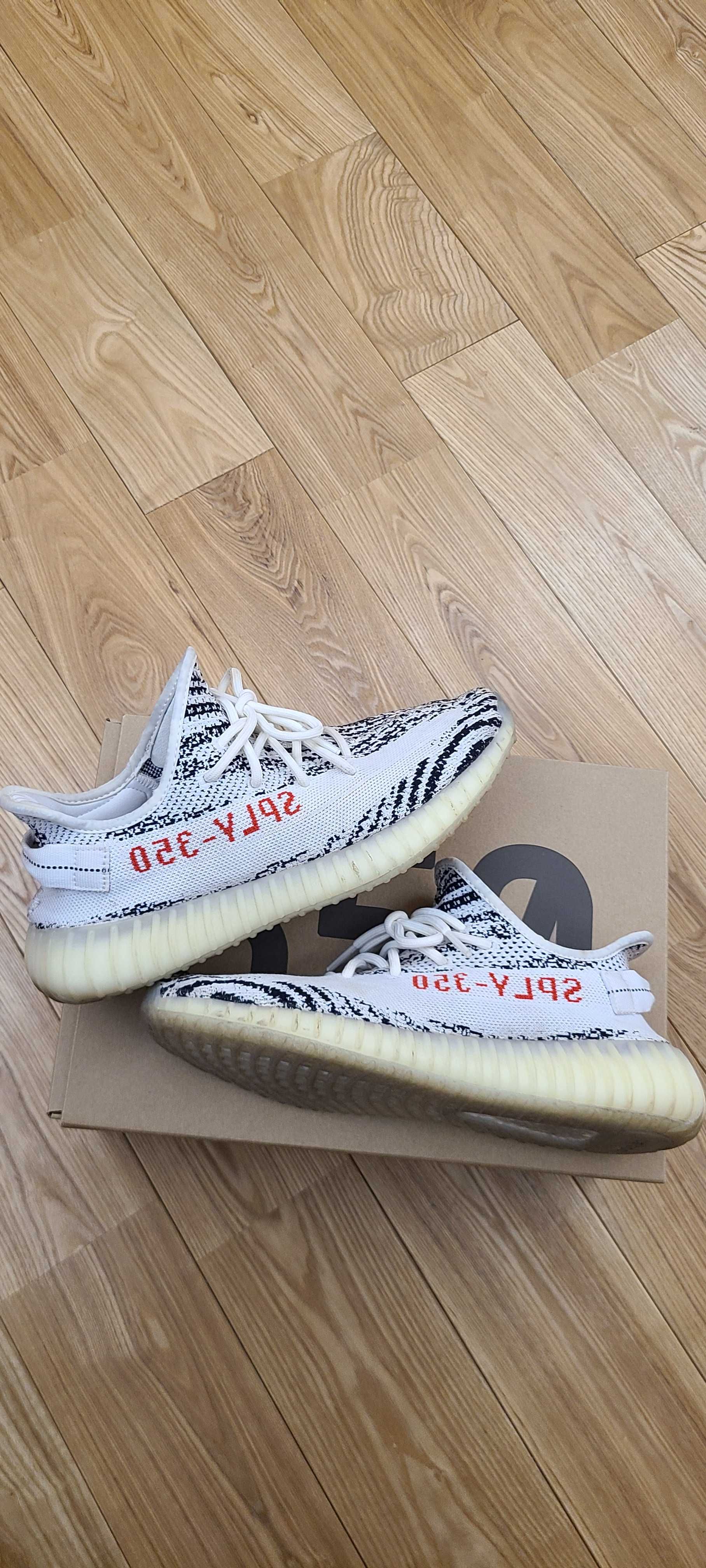 adidas YEEZY Boost 350 V2 "Zebra"