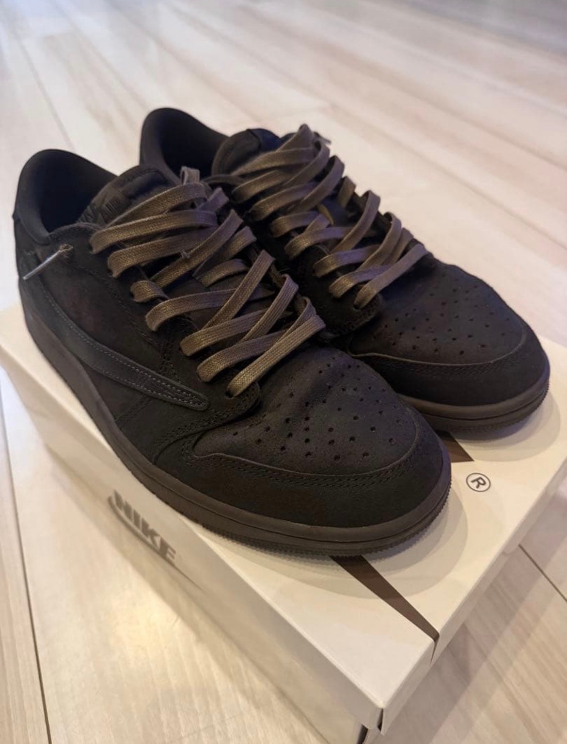 Travis Scott × Nike Air Jordan 1 Low OG SP "Velvet Brown and Dark Mocha"