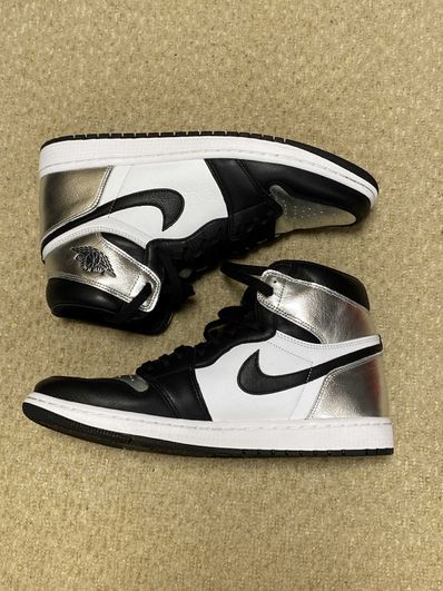 Nike Women's Air Jordan 1 Retro High OG "Silver Toe"
