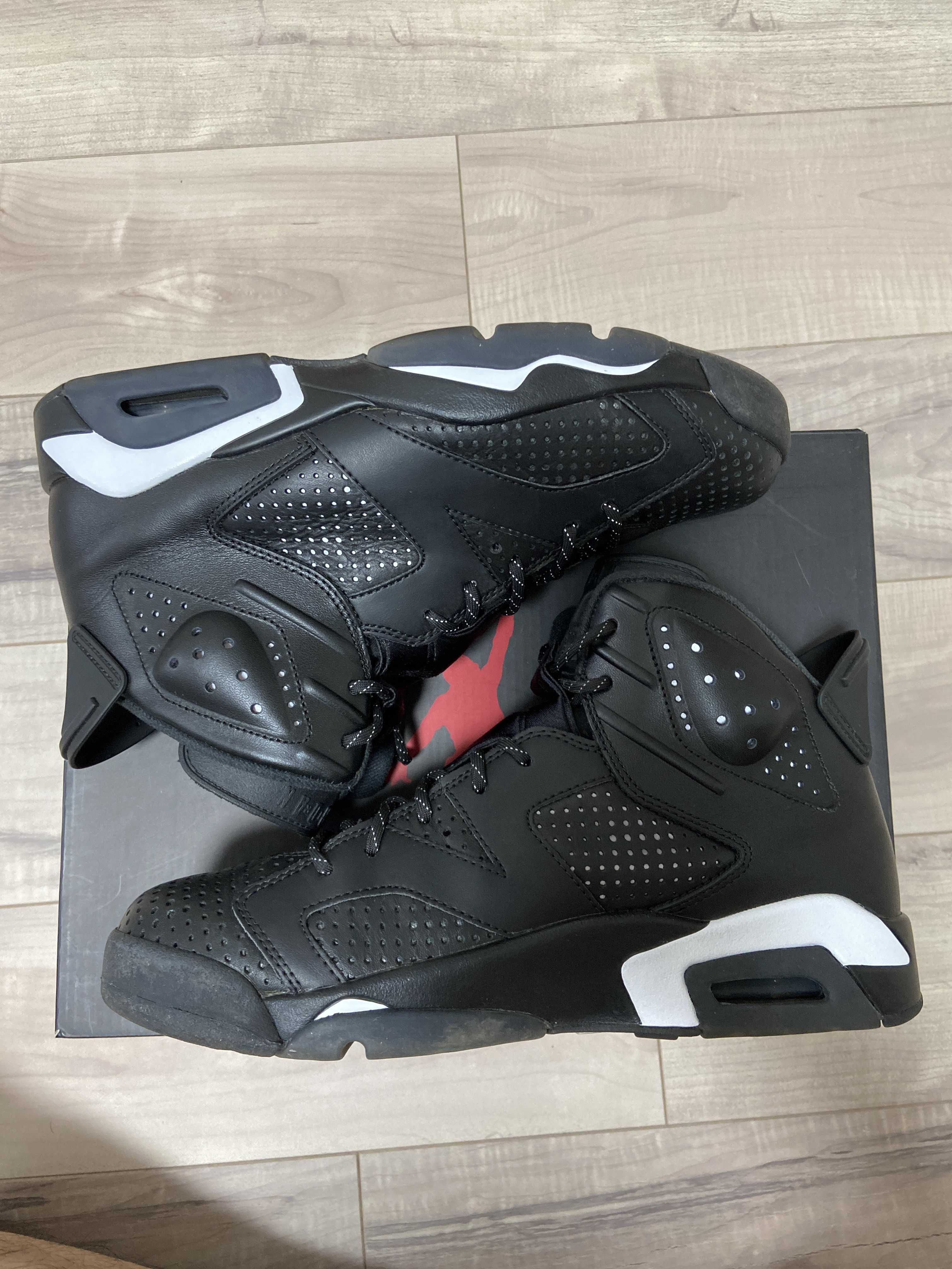 NIKE AIR JORDAN 6 RETRO "BLACK CAT"