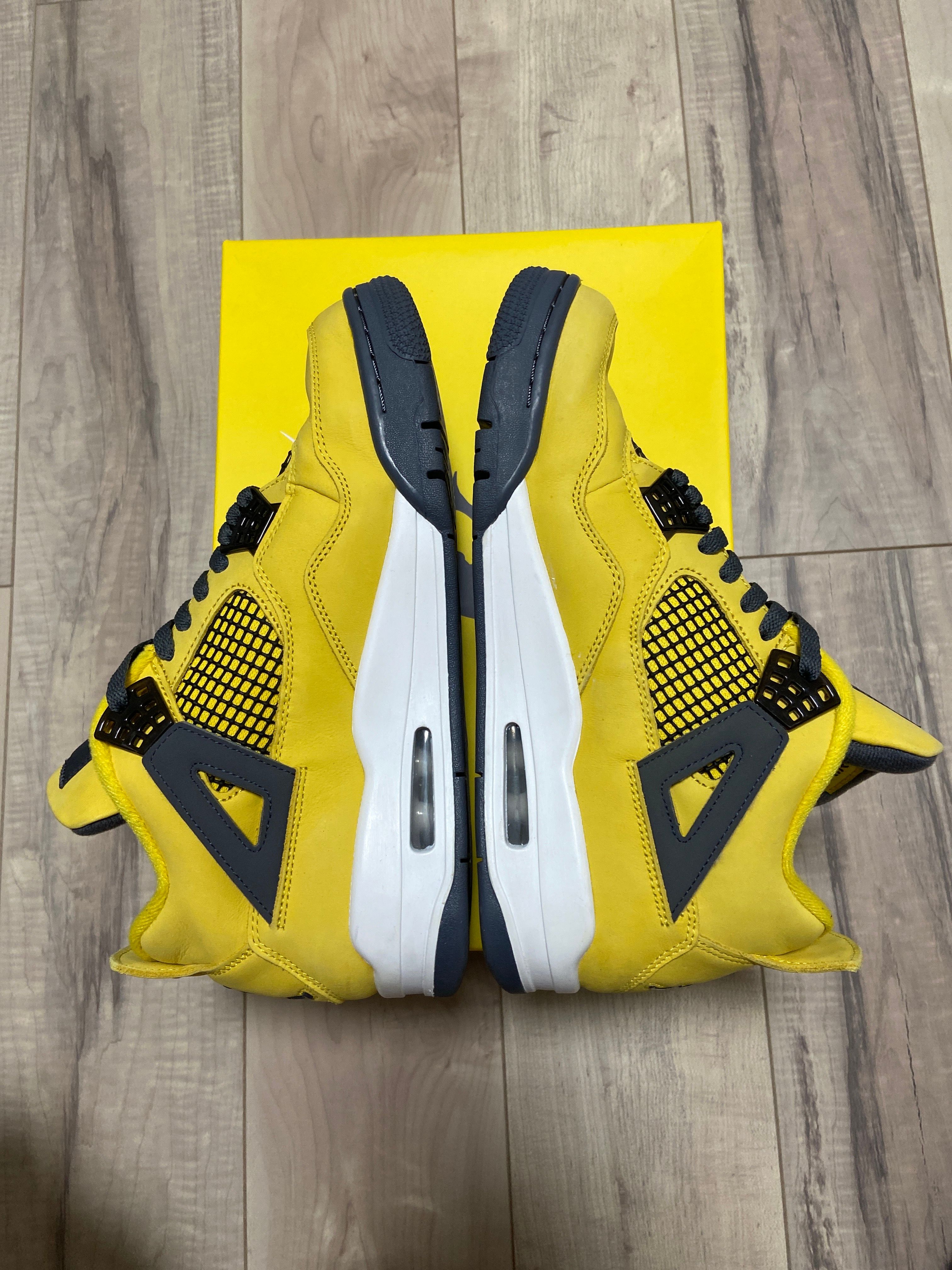 Nike Air Jordan 4 "Tour Yellow"