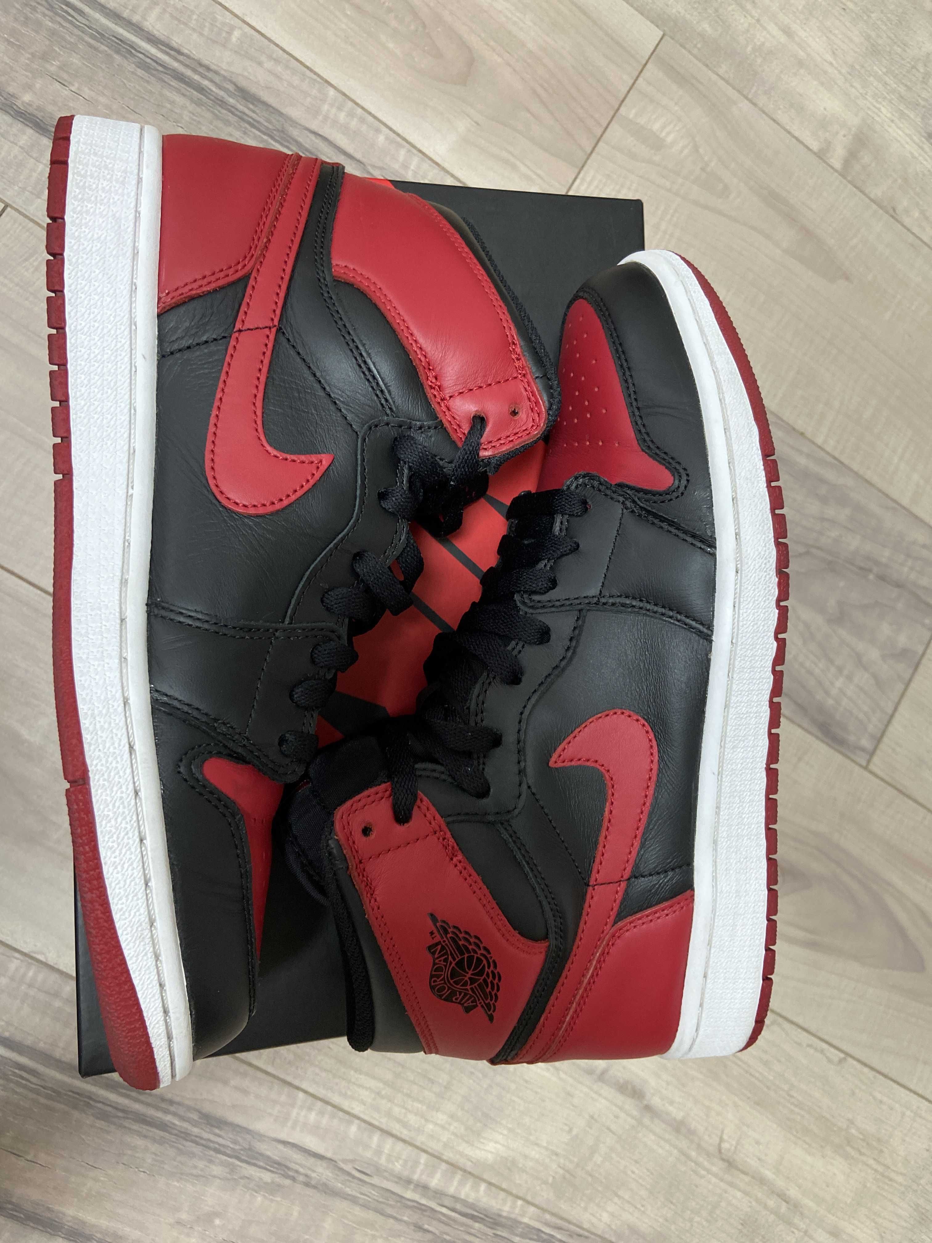 Nike Air Jordan 1 Retro High OG "Bred" (2013)