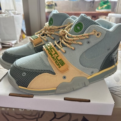 Travis Scott × Nike Air Trainer 1 SP "Grey Haze and Dusty Sage"