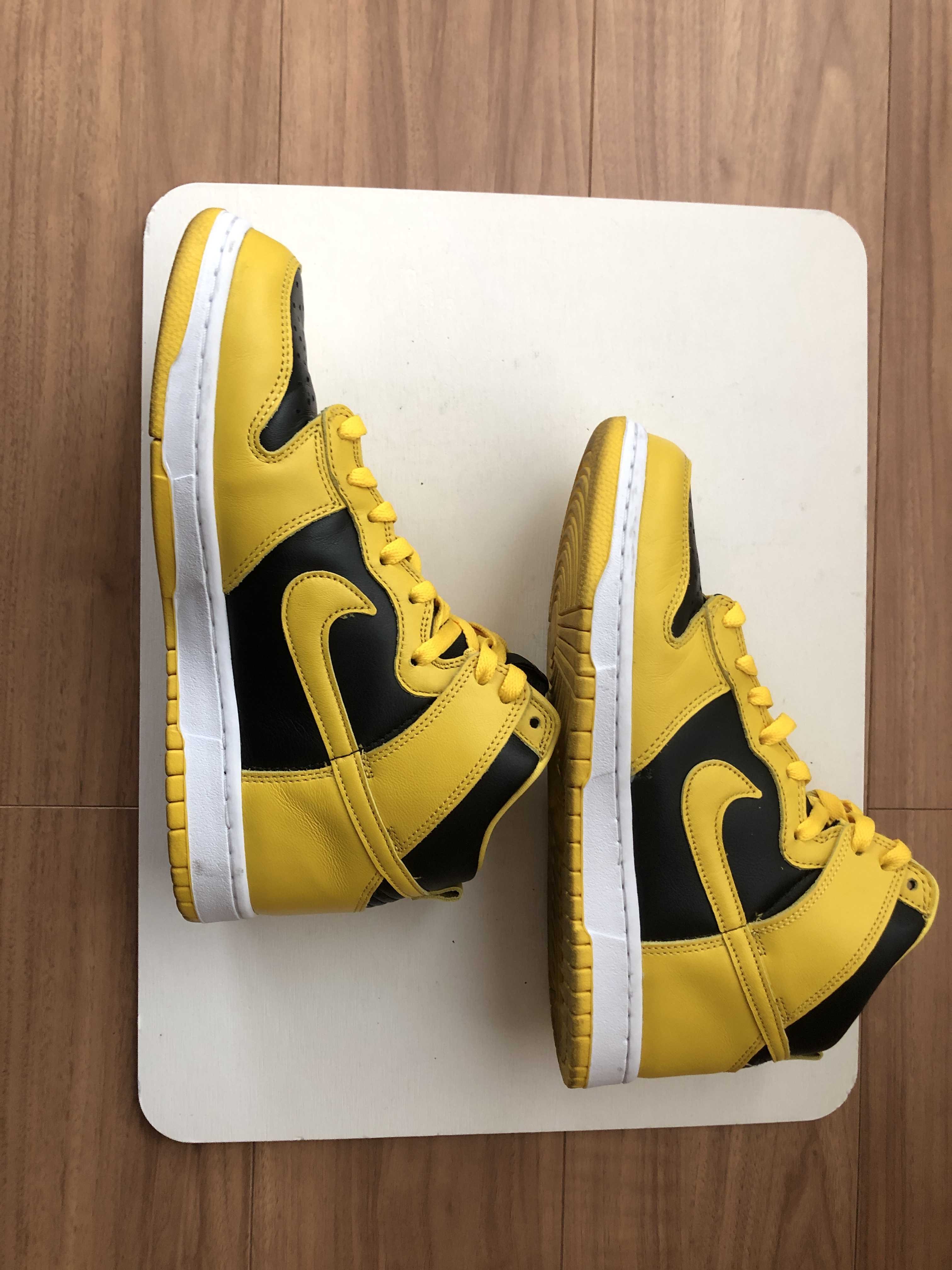 Nike Dunk High "Black/Varsity Maize"