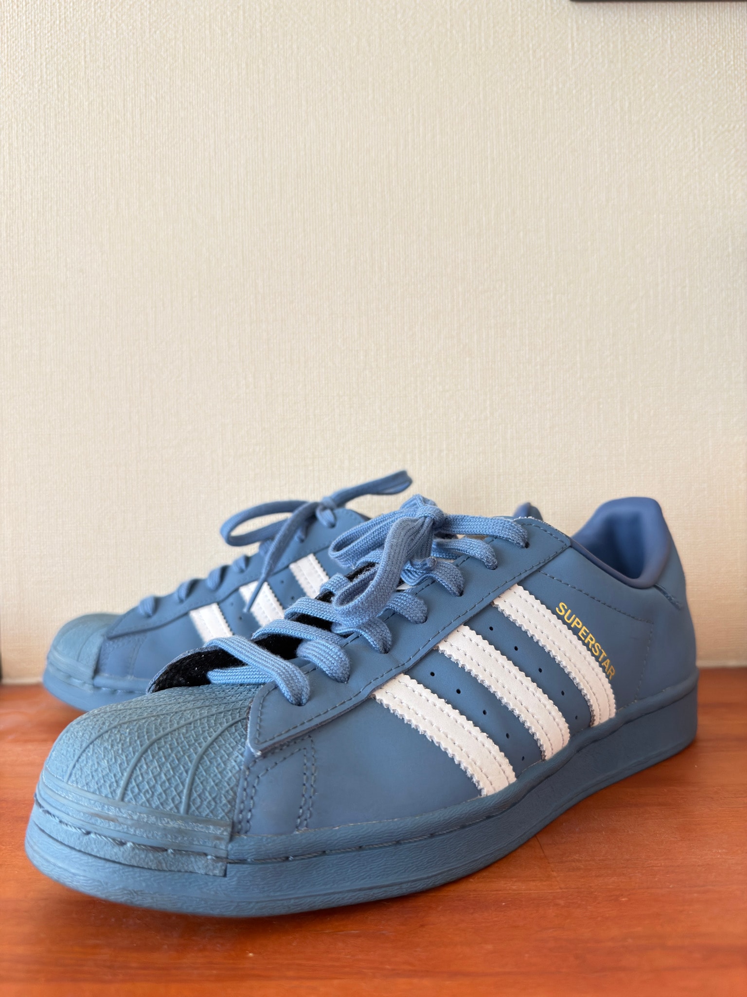King Gnu Daiki Tsuneta × atmos × adidas Superstar "Blue"