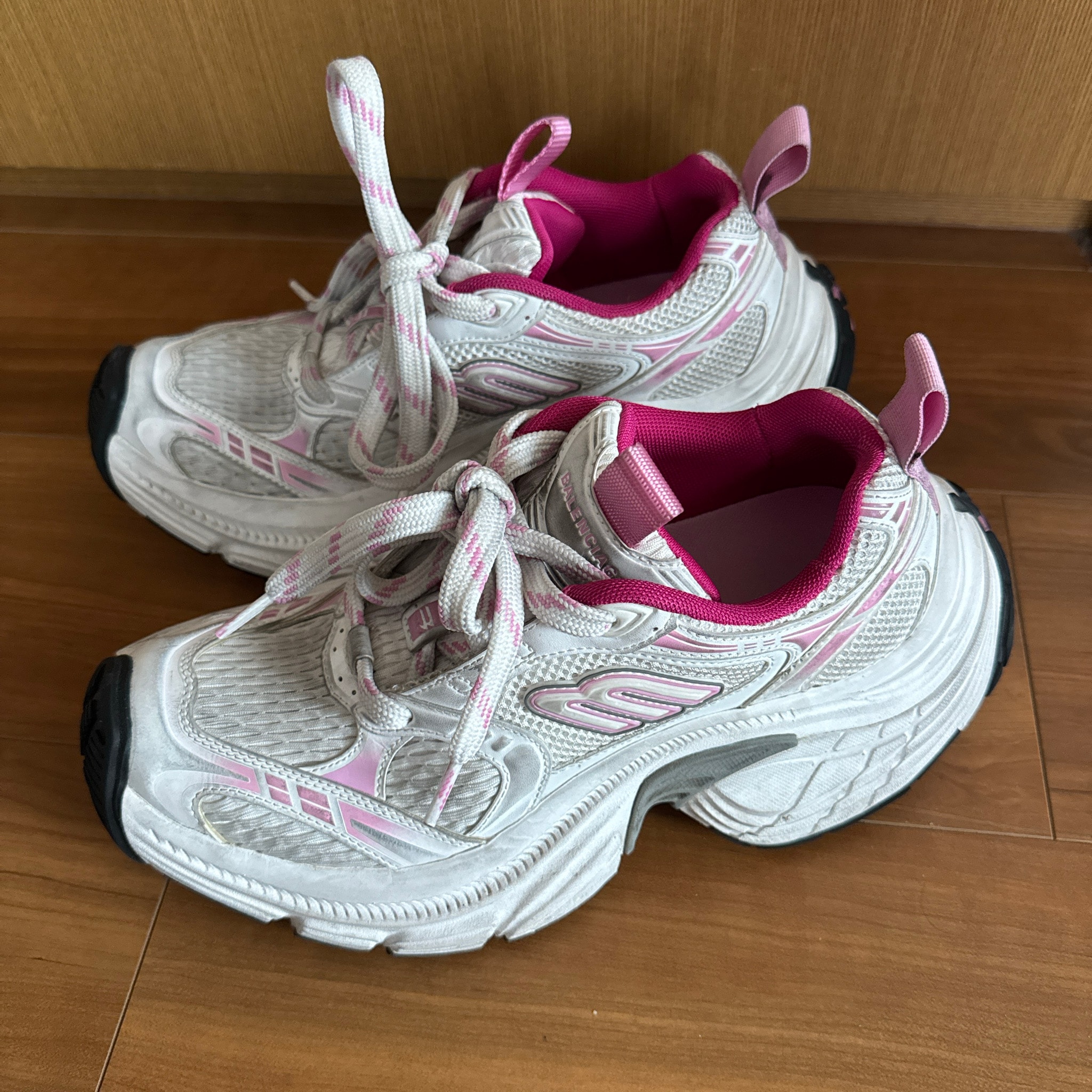 BALENCIAGA Women's 6XL Sneaker "White/Light Pink/Grey/Black"