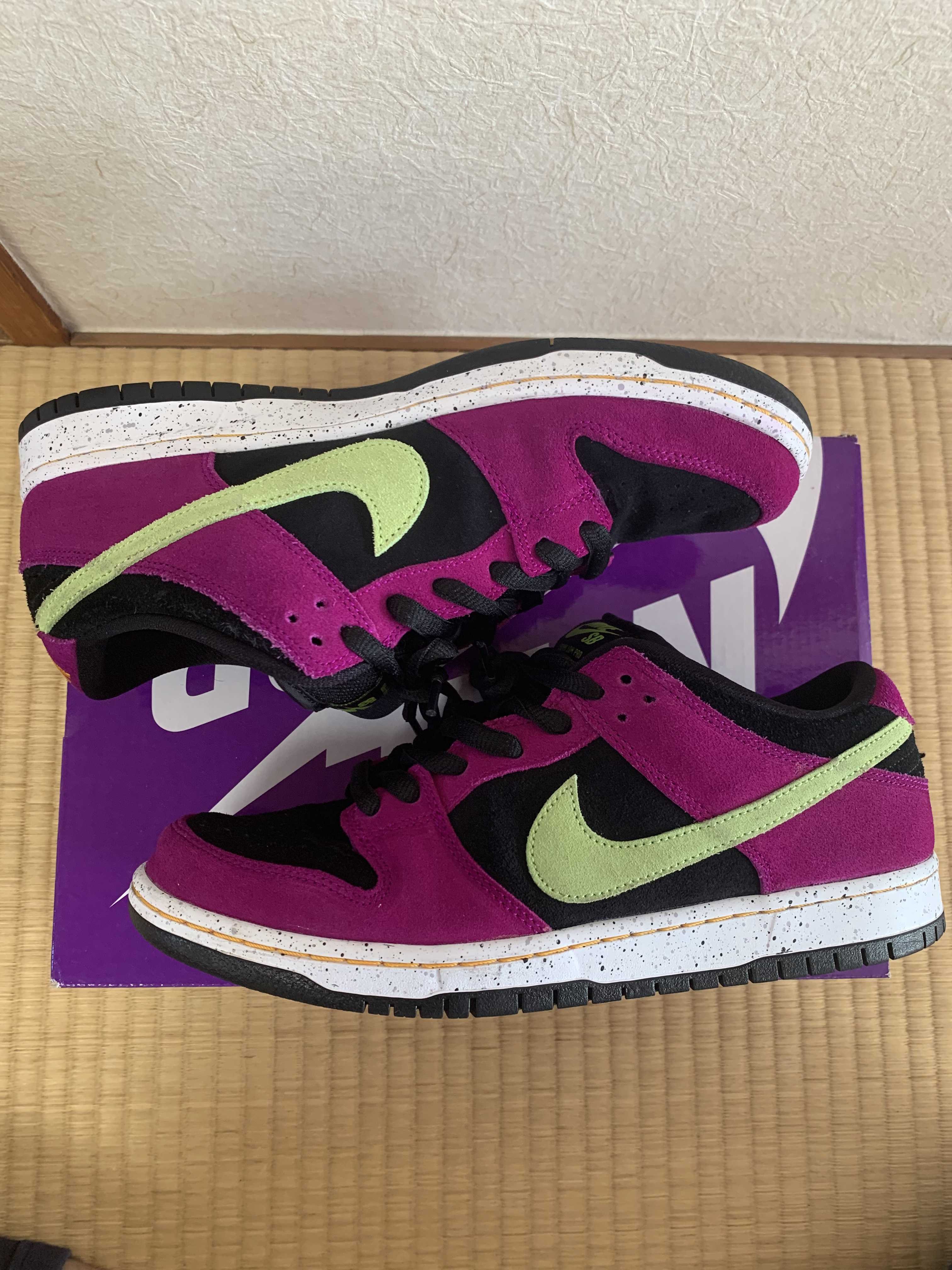 Nike SB Dunk Low "Red Plum"