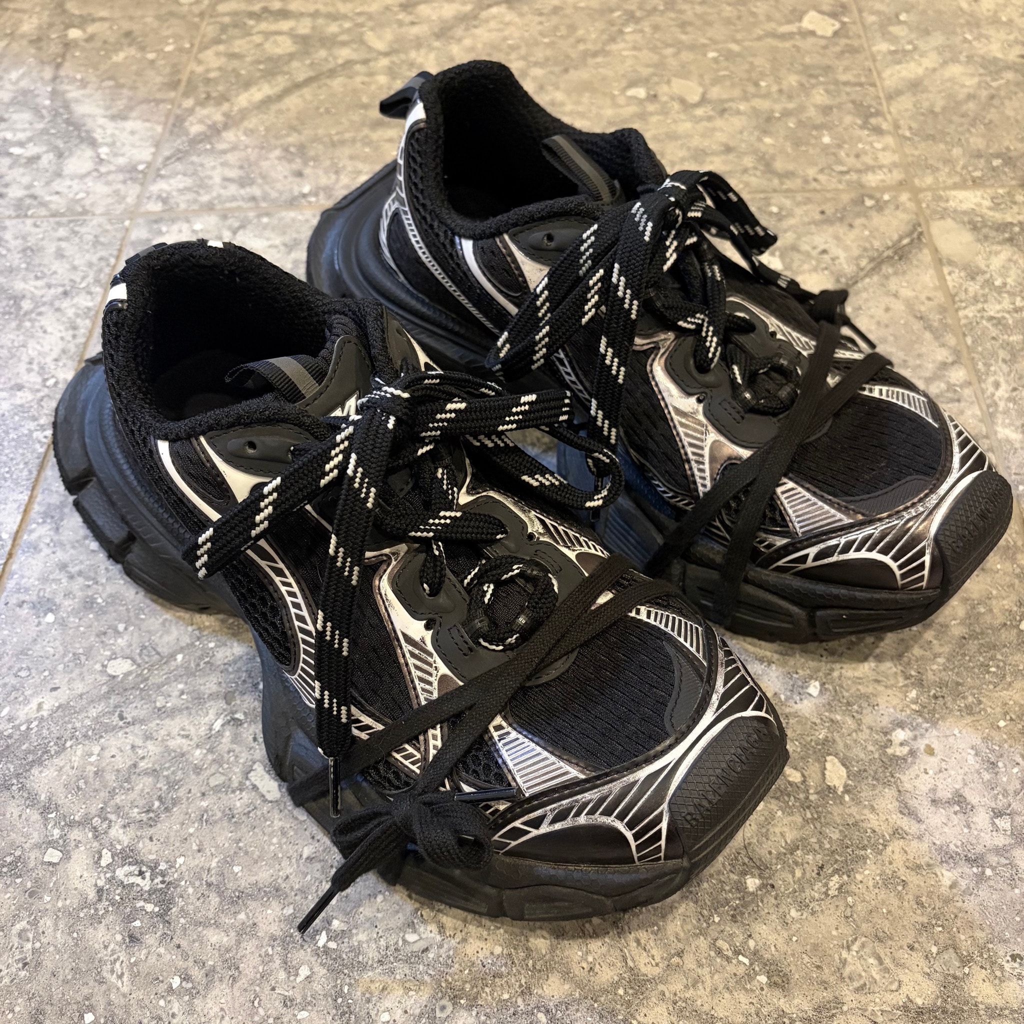 BALENCIAGA 3XL Sneaker "Black/White"