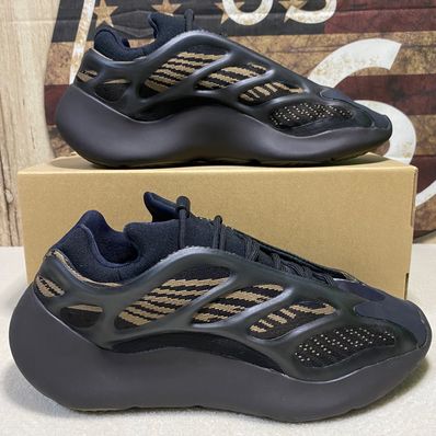 adidas YEEZY 700V3 "Clay Brown"