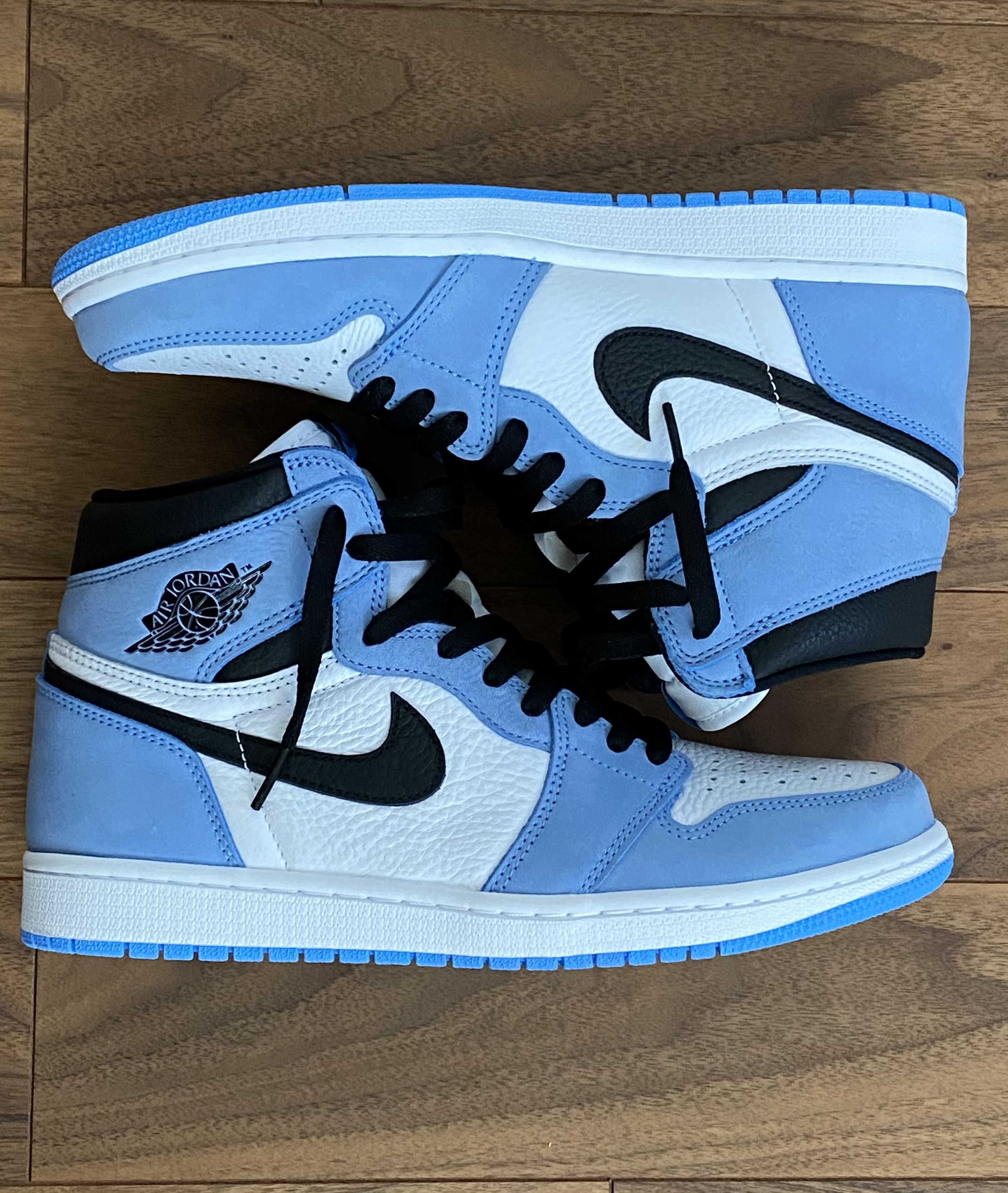 Nike Air Jordan 1 High OG "University Blue"