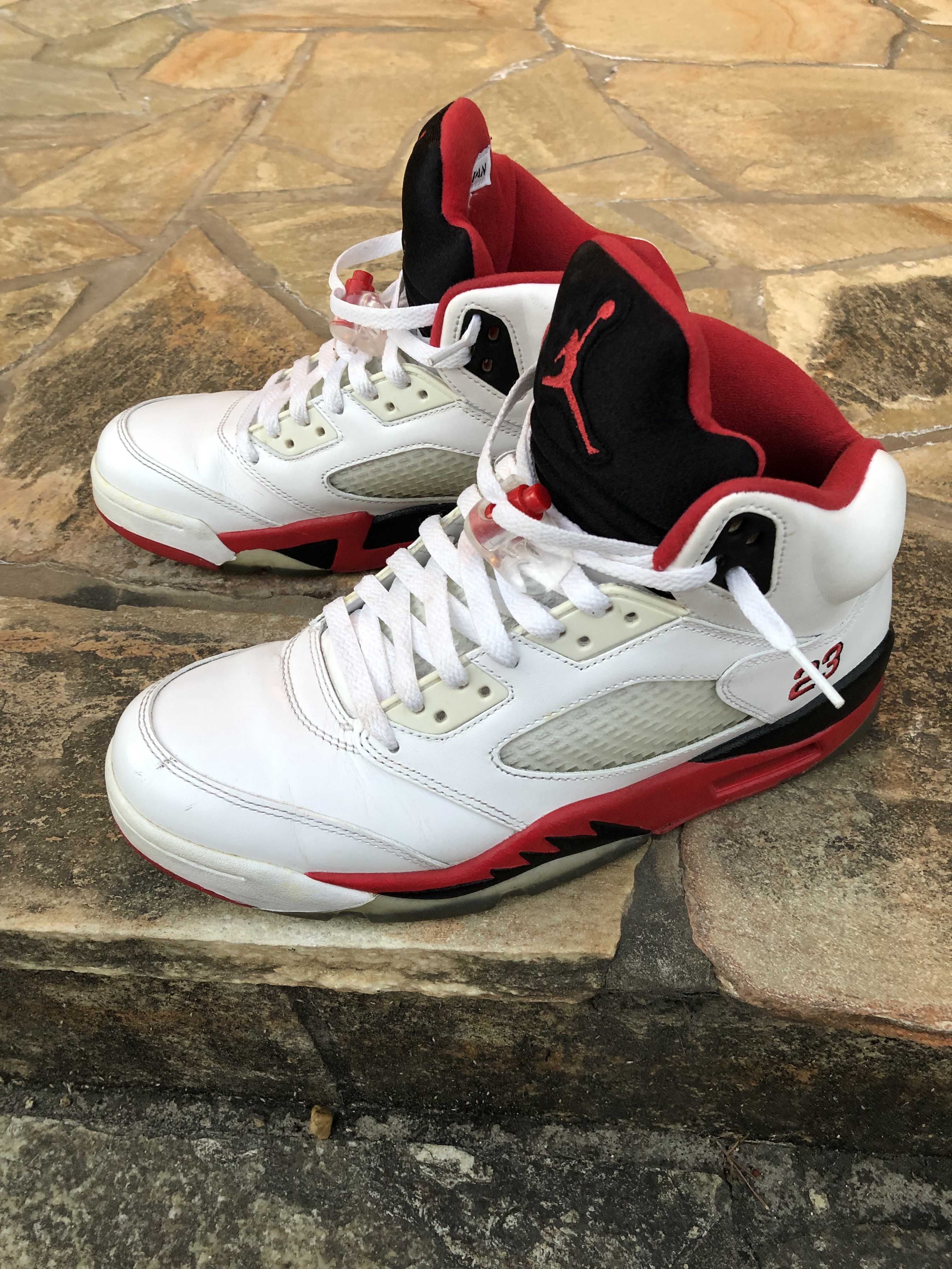 Nike Air Jordan 5 Retro "Fire Red/Black Tongue" (2013)