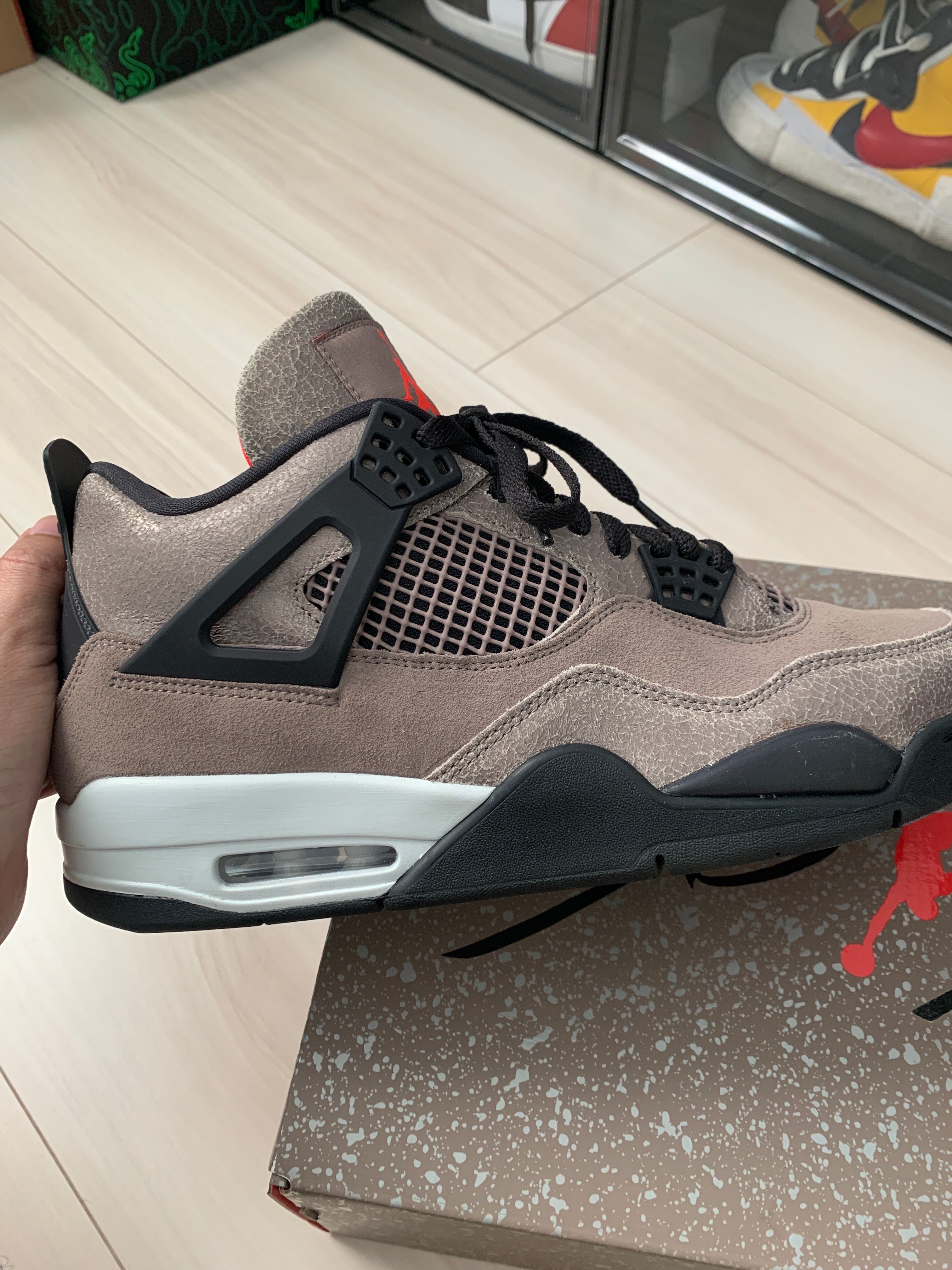 Nike Air Jordan 4 "Taupe Haze"