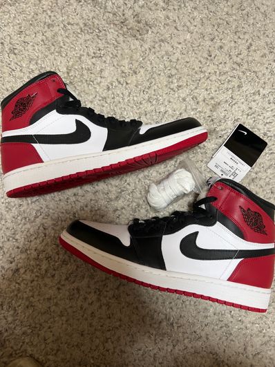 Nike Air Jordan 1 Retro High OG "Black Toe"