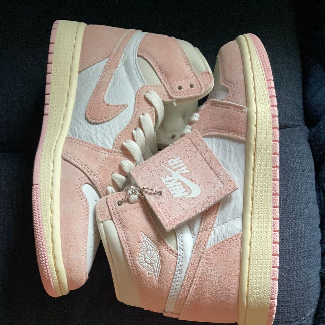 Nike Women's Air Jordan 1 Retro High OG "Washed Pink"
