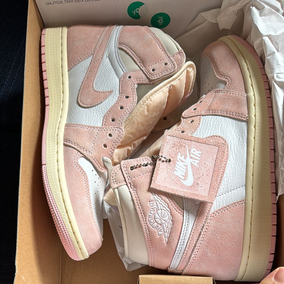 Nike Women's Air Jordan 1 Retro High OG "Washed Pink"