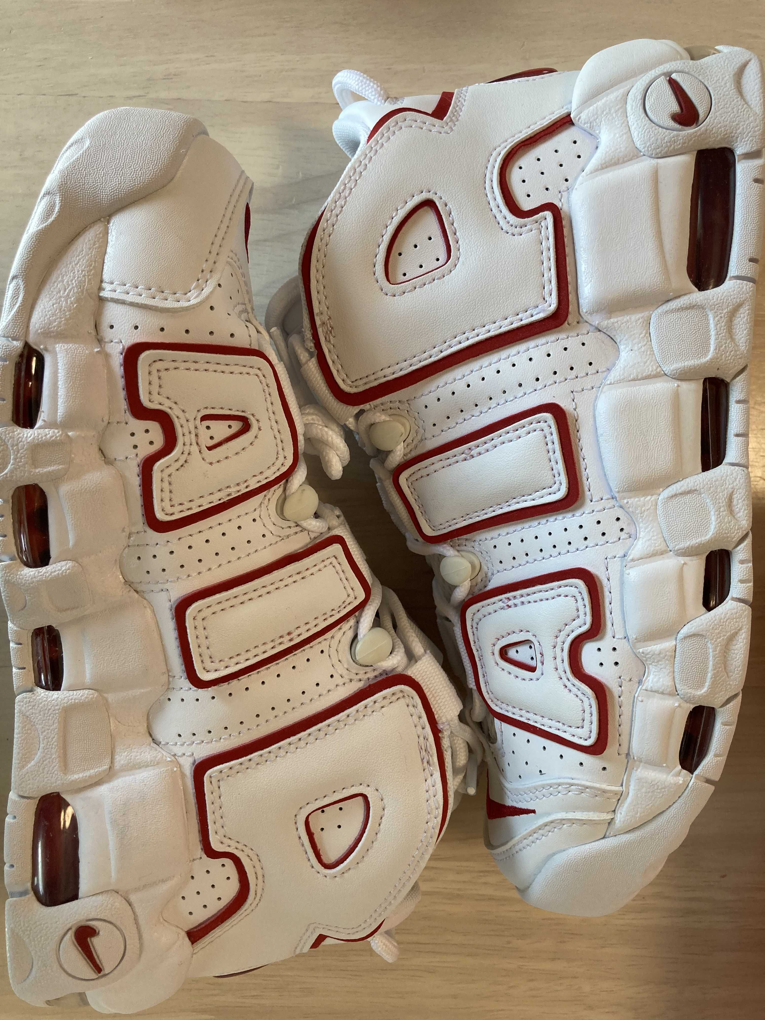 NIKE AIR MORE UPTEMPO "WHITE/VARSITY RED" (2021)