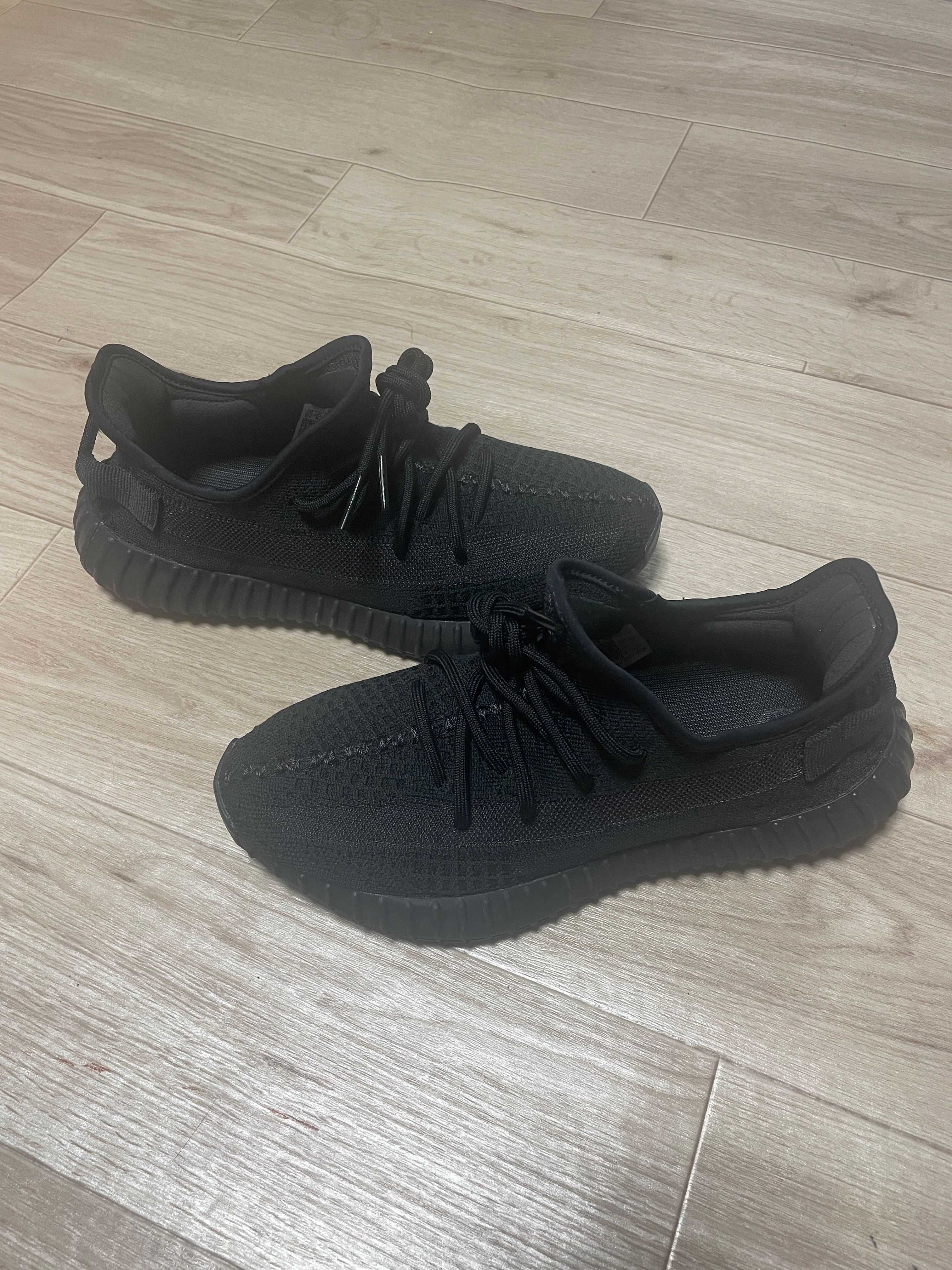 adidas YEEZY Boost 350V2 "Onyx"