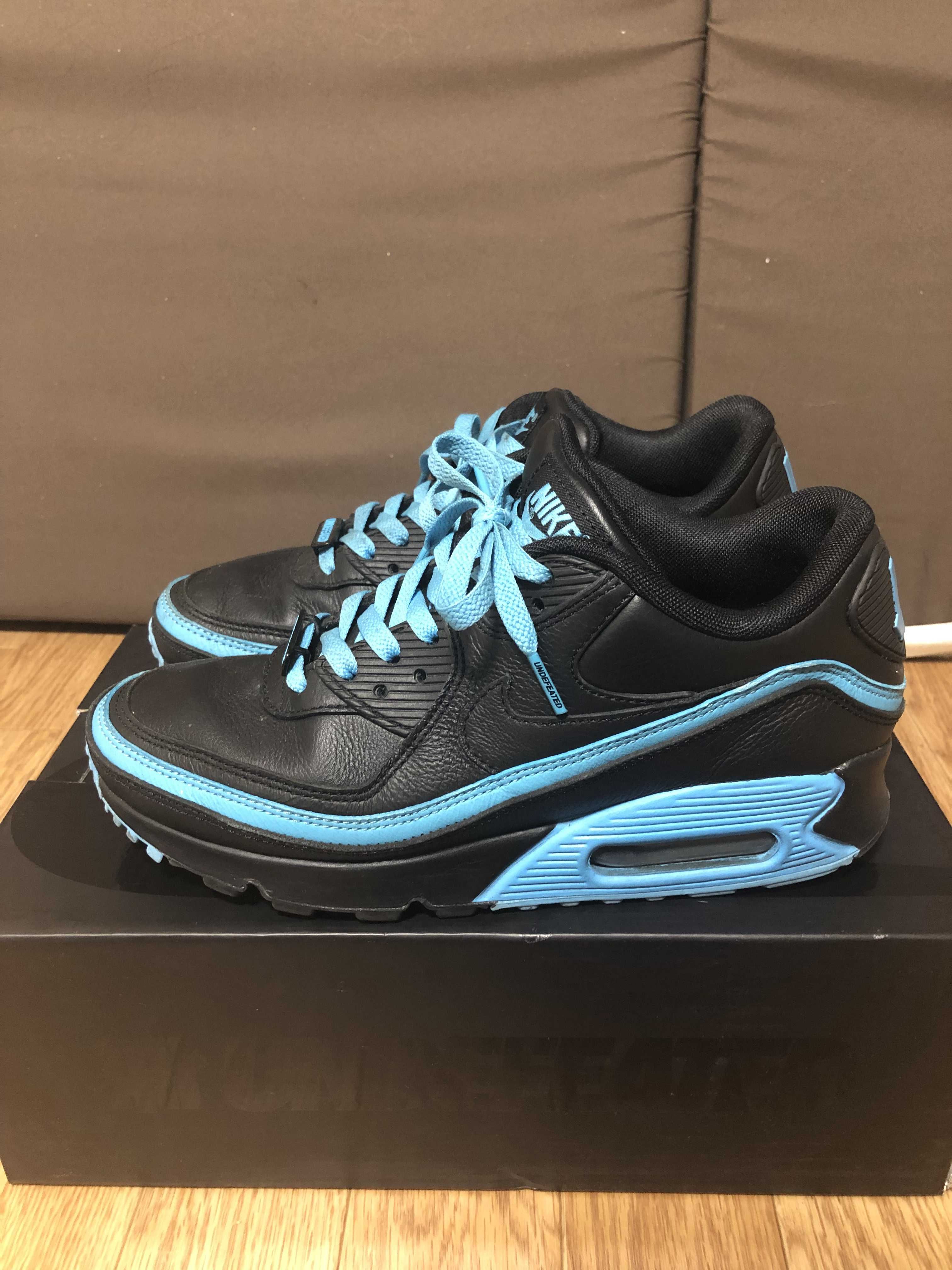 UNDEFEATED × Nike Air Max 90 "Black/Blue"