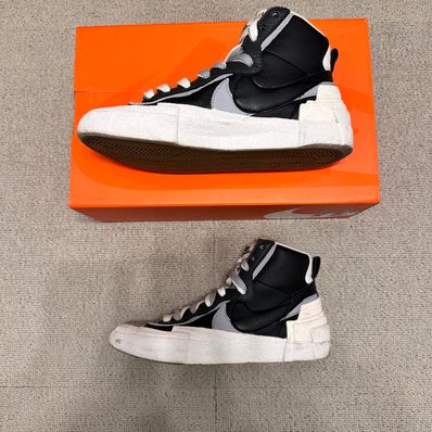 sacai × NIKE BLAZER MID "BLACK/WOLF GREY/WHITE"