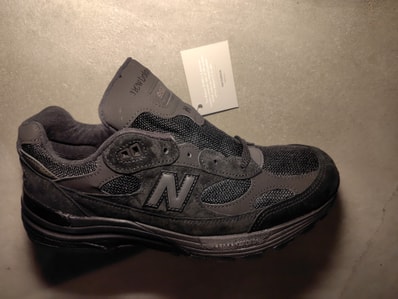 New Balance 992 "Triple Black" (2025/2026)