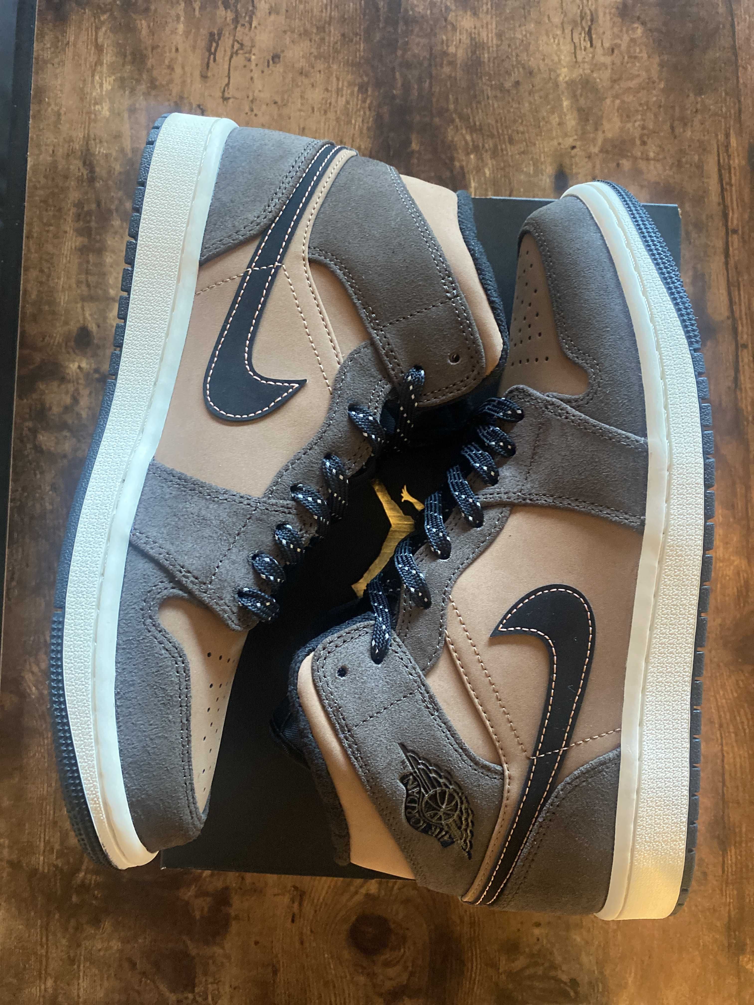 Nike Air Jordan 1 Mid SE "Dark Chocolate"