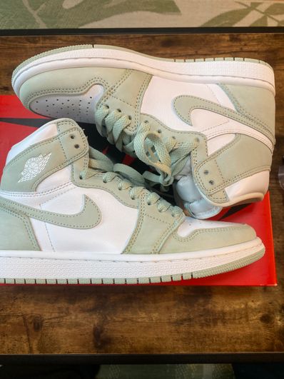 Nike Women's Air Jordan 1 High OG "Seafoam"