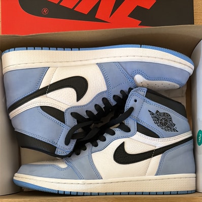 Nike Air Jordan 1 High OG "University Blue"
