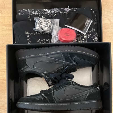 Travis Scott × Nike Air Jordan 1 Low OG SP "Black Phantom"