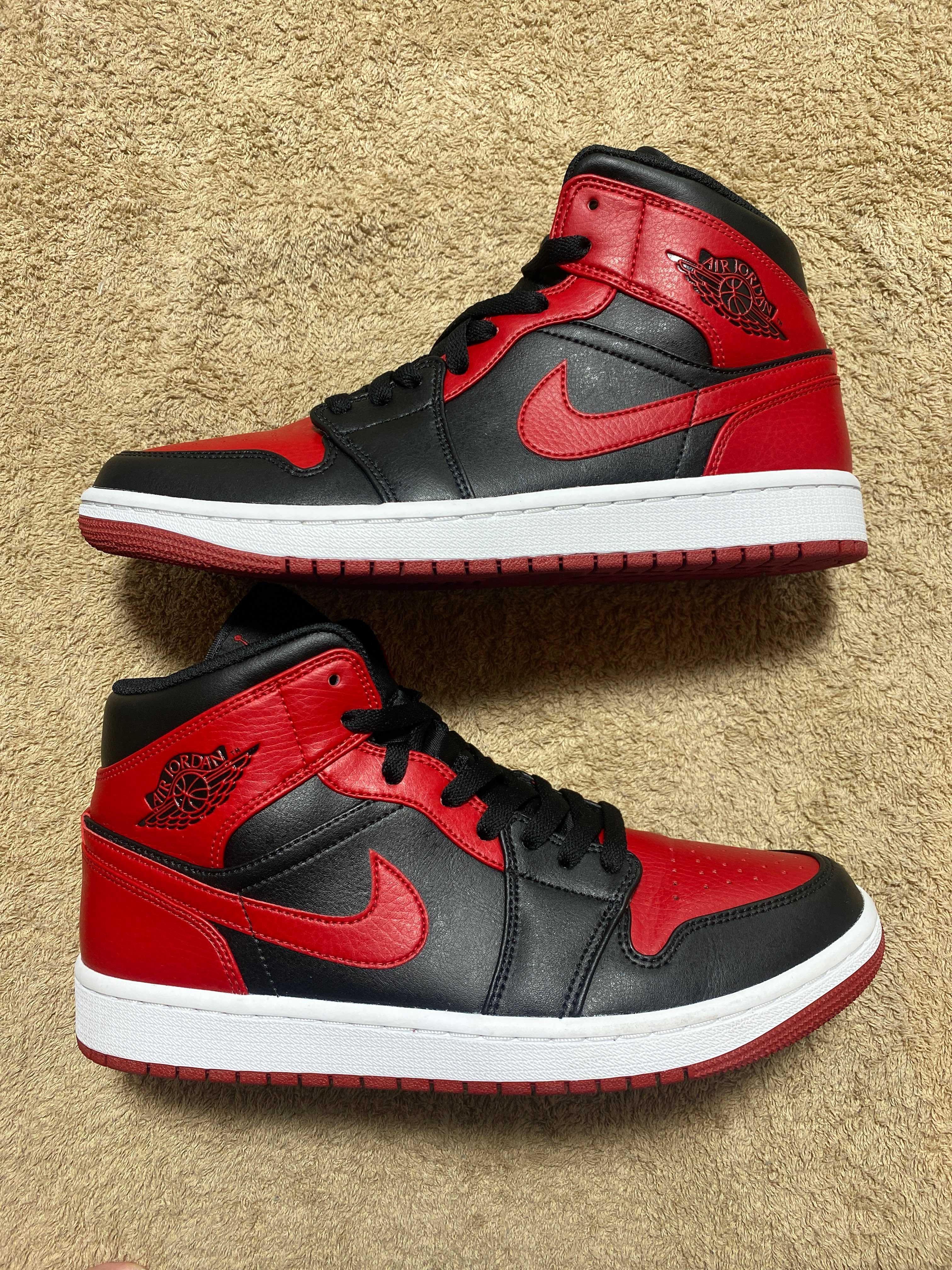 Nike Air Jordan 1 Mid "Bred"