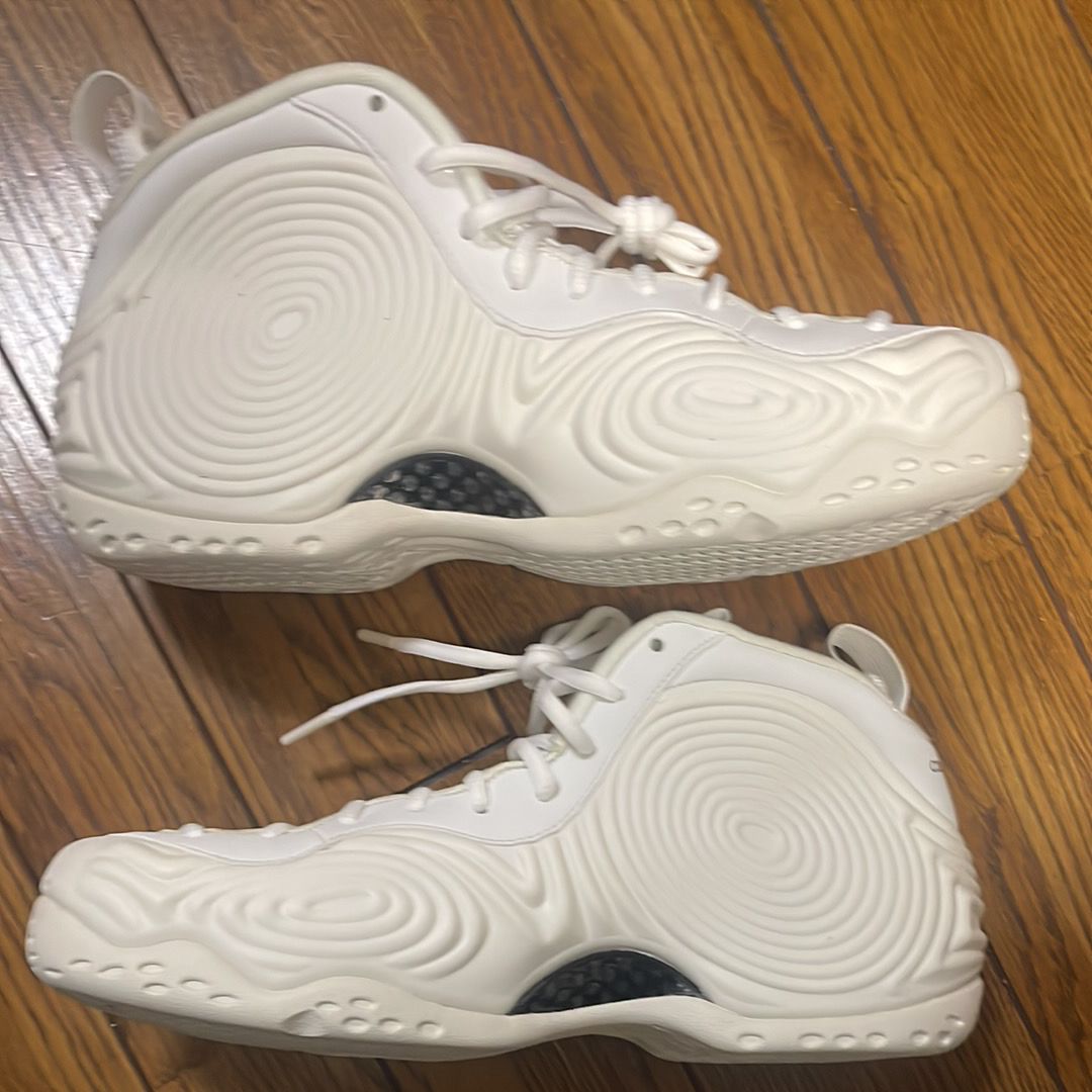 COMME des GARCONS × Nike Air Foamposite One "White"