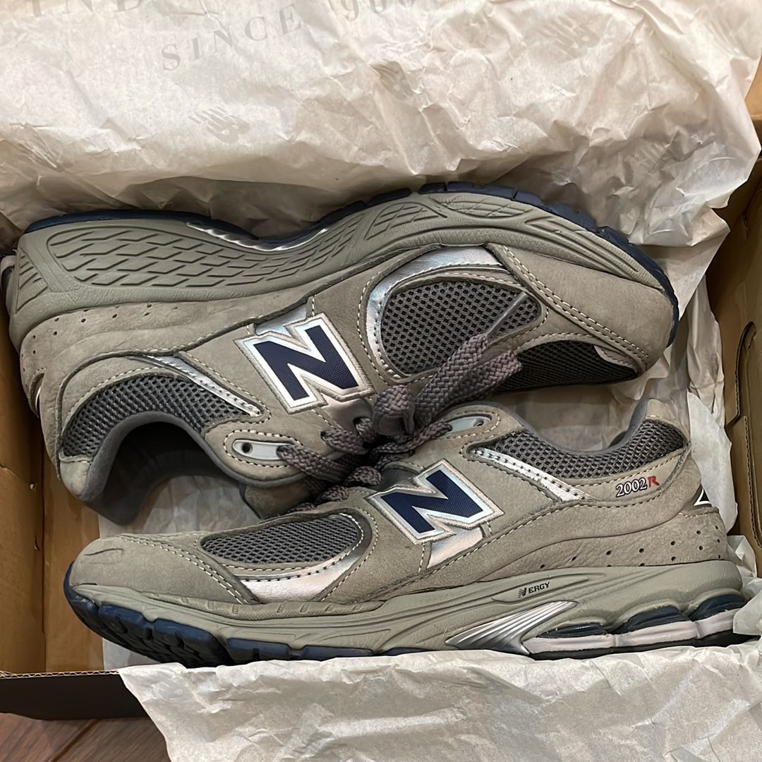 New Balance 2002R "Gray"