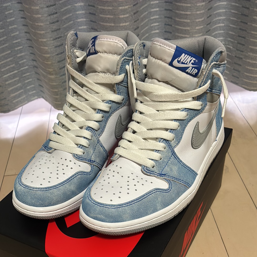 Nike Air Jordan 1 High OG "Hyper Royal"