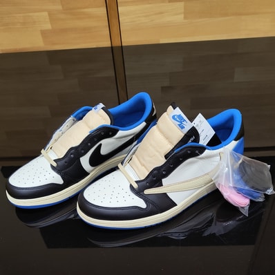 Travis Scott × fragment design × Nike Air Jordan 1 Low OG SP "Military Blue"
