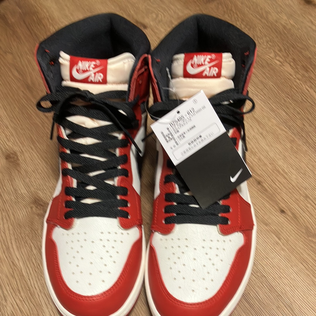 Nike Air Jordan 1 High OG "Lost & Found/Chicago"