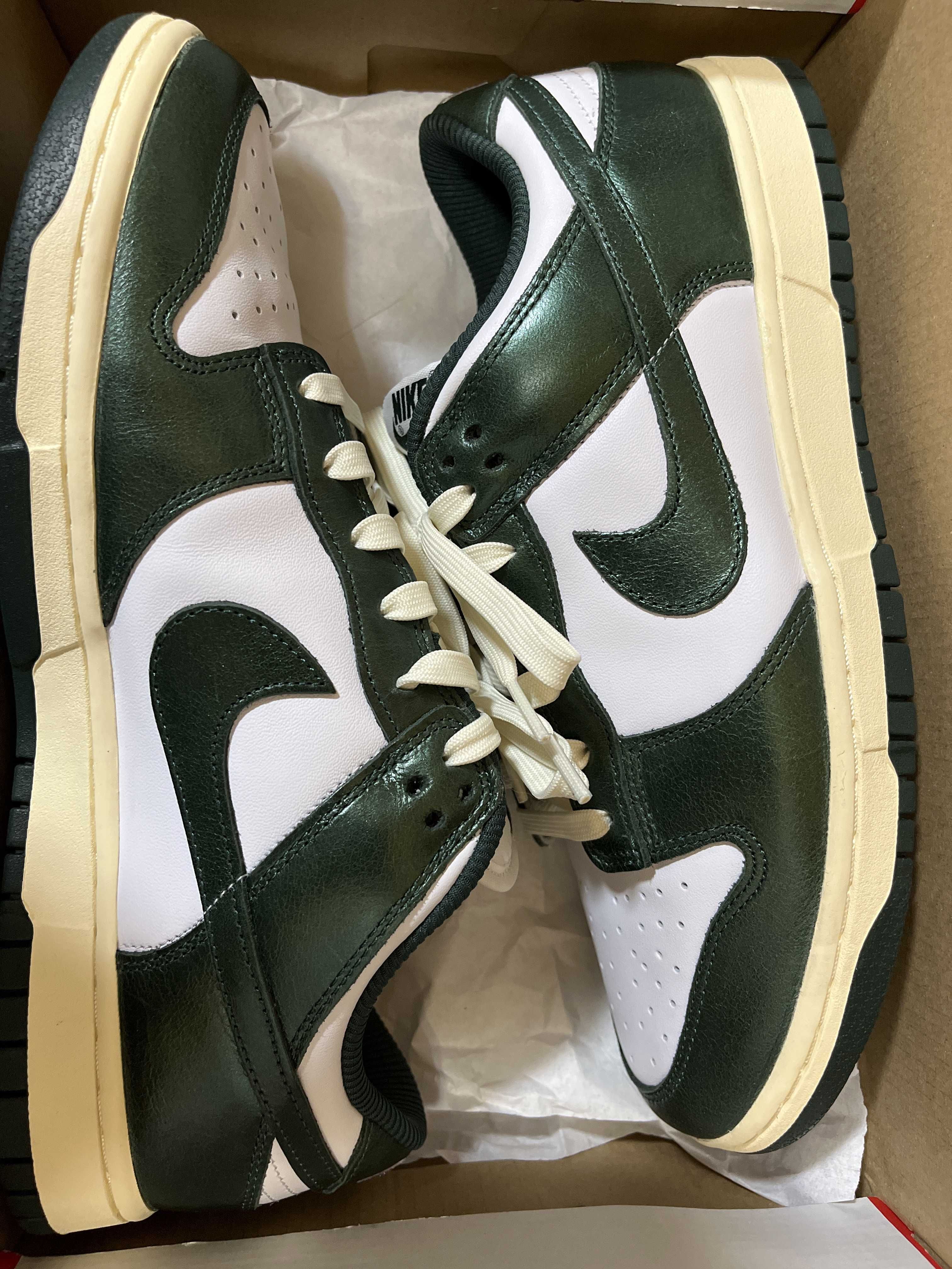 Nike Women's Dunk Low "Vintage Green"