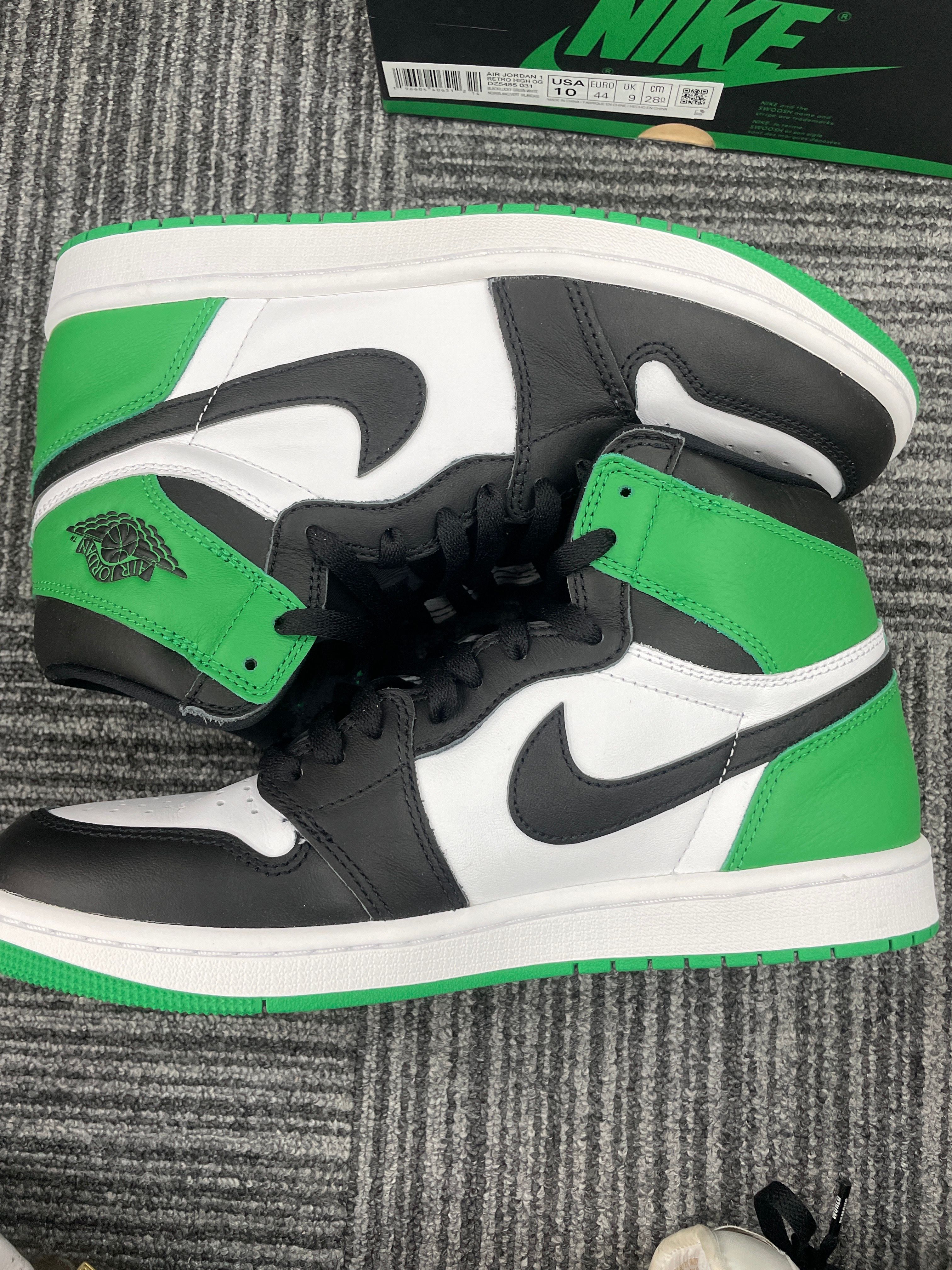 Nike Air Jordan 1 Retro High OG "Celtics/Black and Lucky Green" (2023)