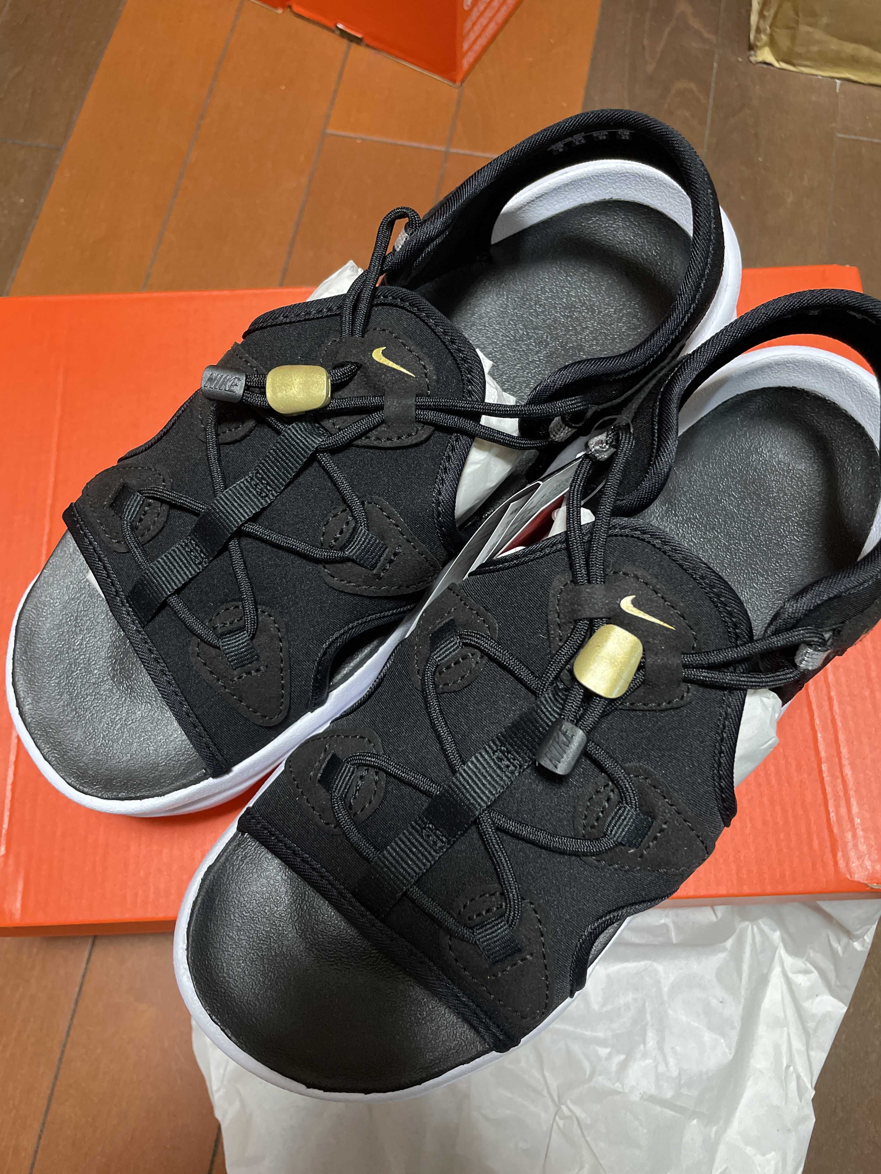 Nike Women's Air Max Koko Sandal "Black/White"