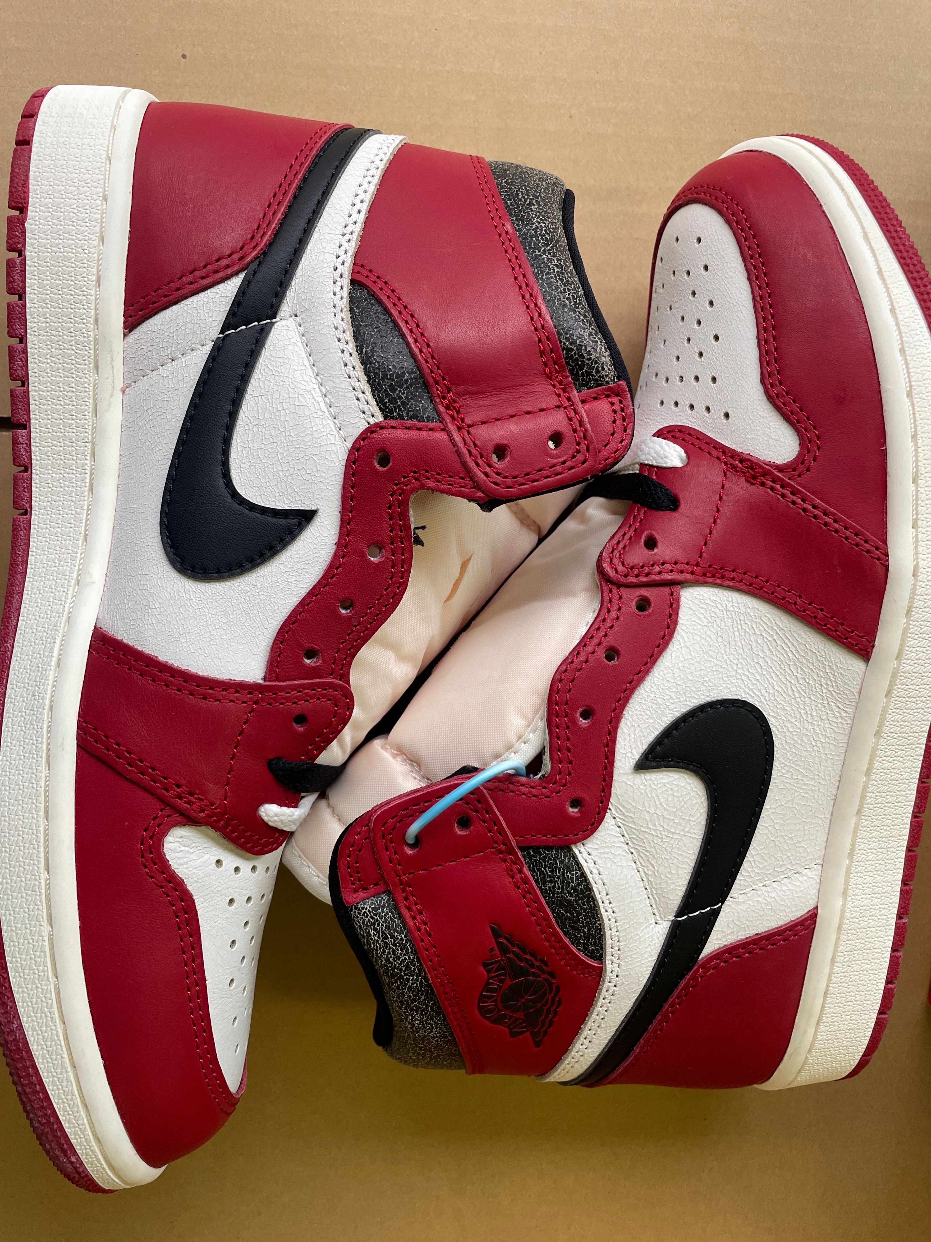 Nike Air Jordan 1 High OG "Lost & Found/Chicago"