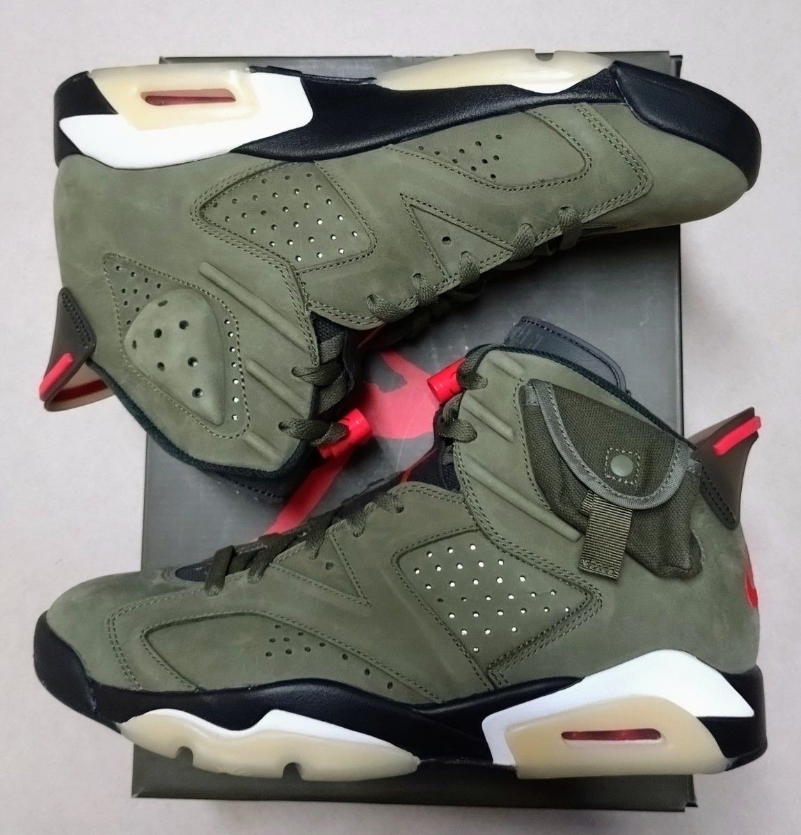 Travis Scott × Nike Air Jordan 6 Retro "Medium Olive"