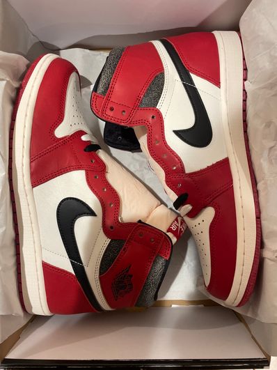 Nike Air Jordan 1 High OG "Lost & Found/Chicago"
