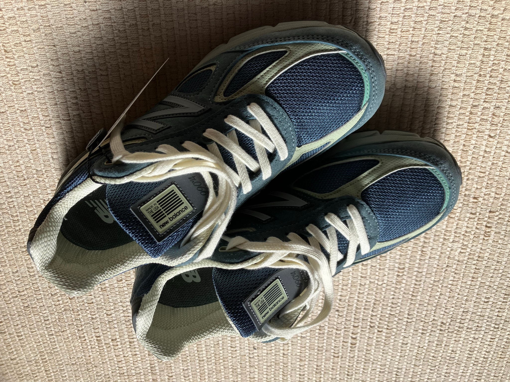 AURALEE × New Balance 990V4 "Dusty Blue"