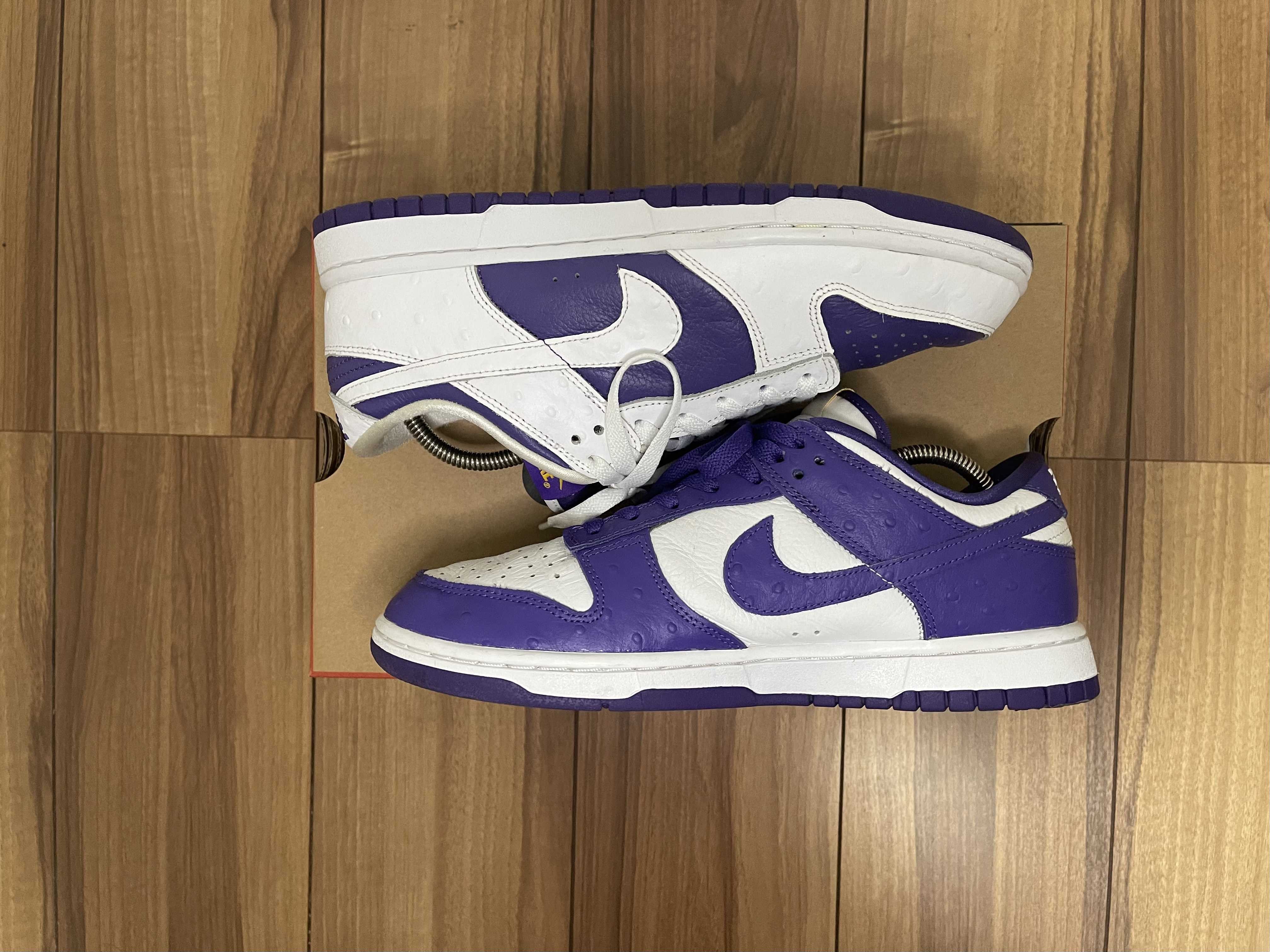 Nike Women's Dunk Low "Made You Look"