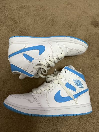 Nike Women's Air Jordan 1 Mid "UNC"