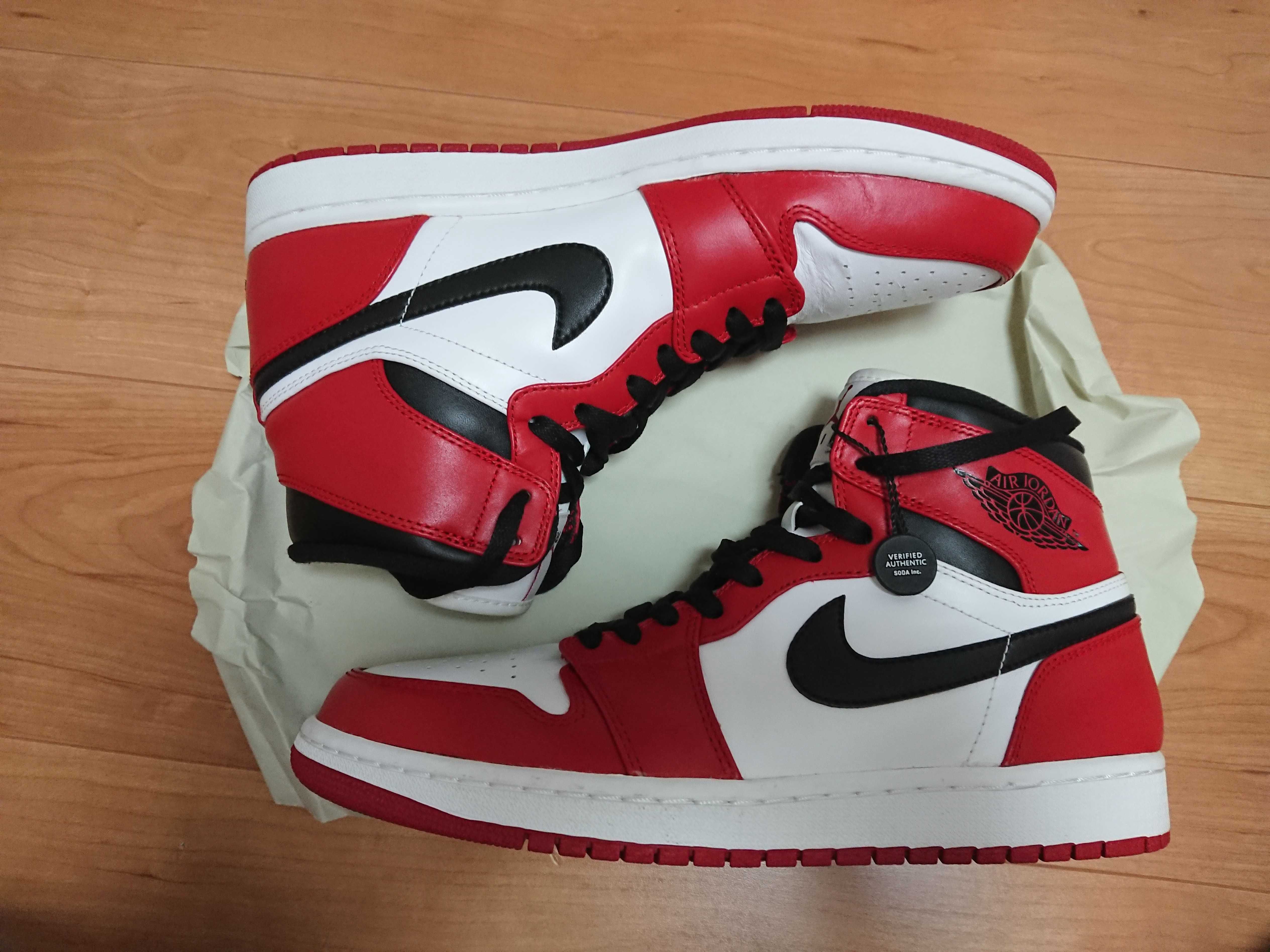 Nike Air Jordan 1 Retro High "Chicago" (2013)