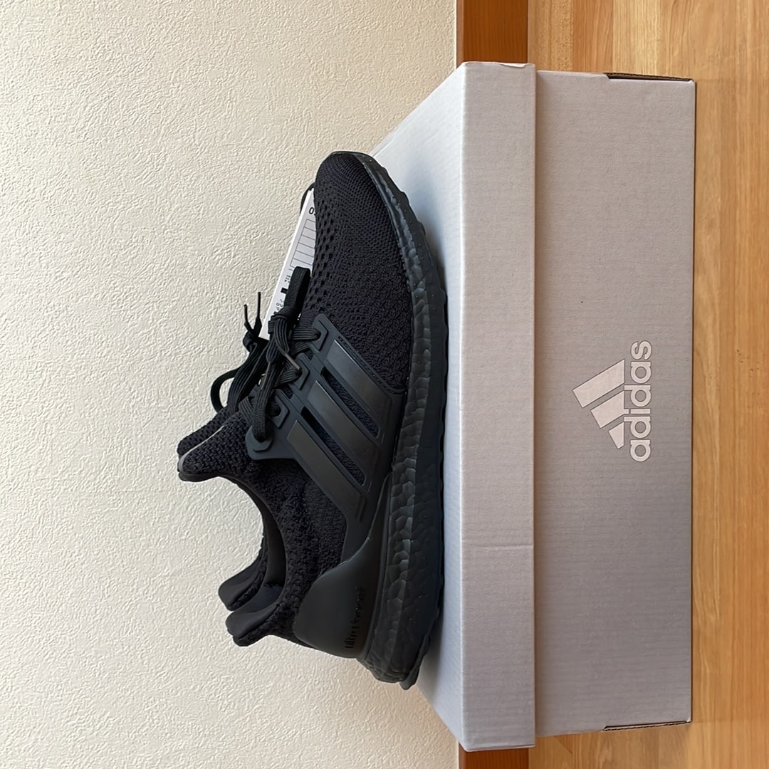 adidas Ultra Boost 5.0 DNA "Triple Black"