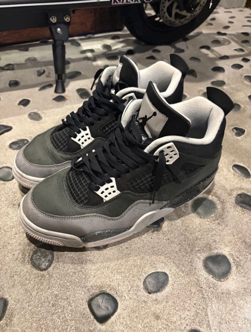 Nike Air Jordan 4 Retro "Fear"